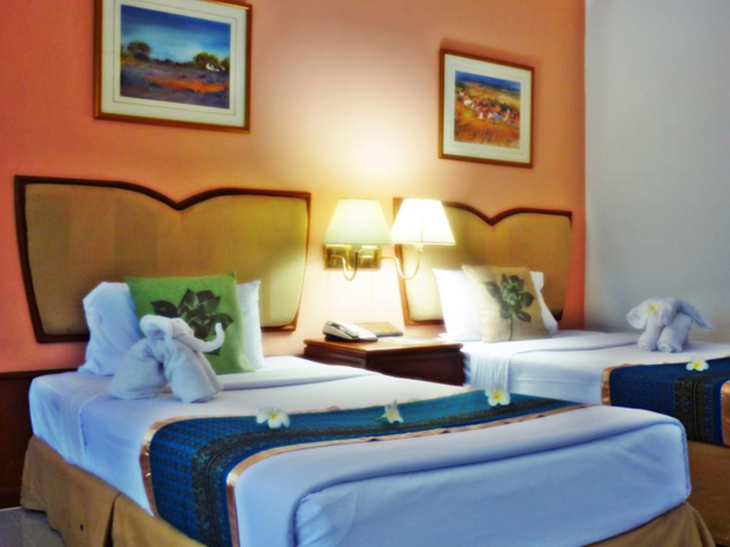 Wattana Park Hotel Trang Exteriör bild