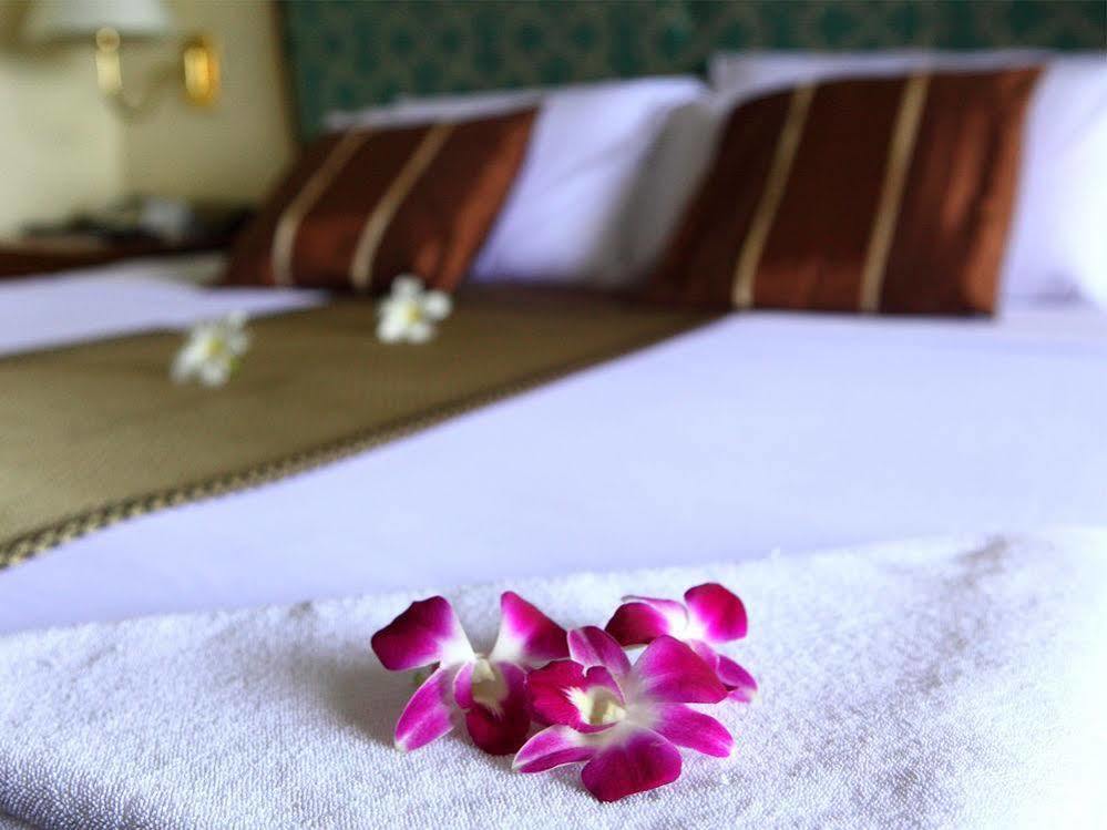 Wattana Park Hotel Trang Exteriör bild